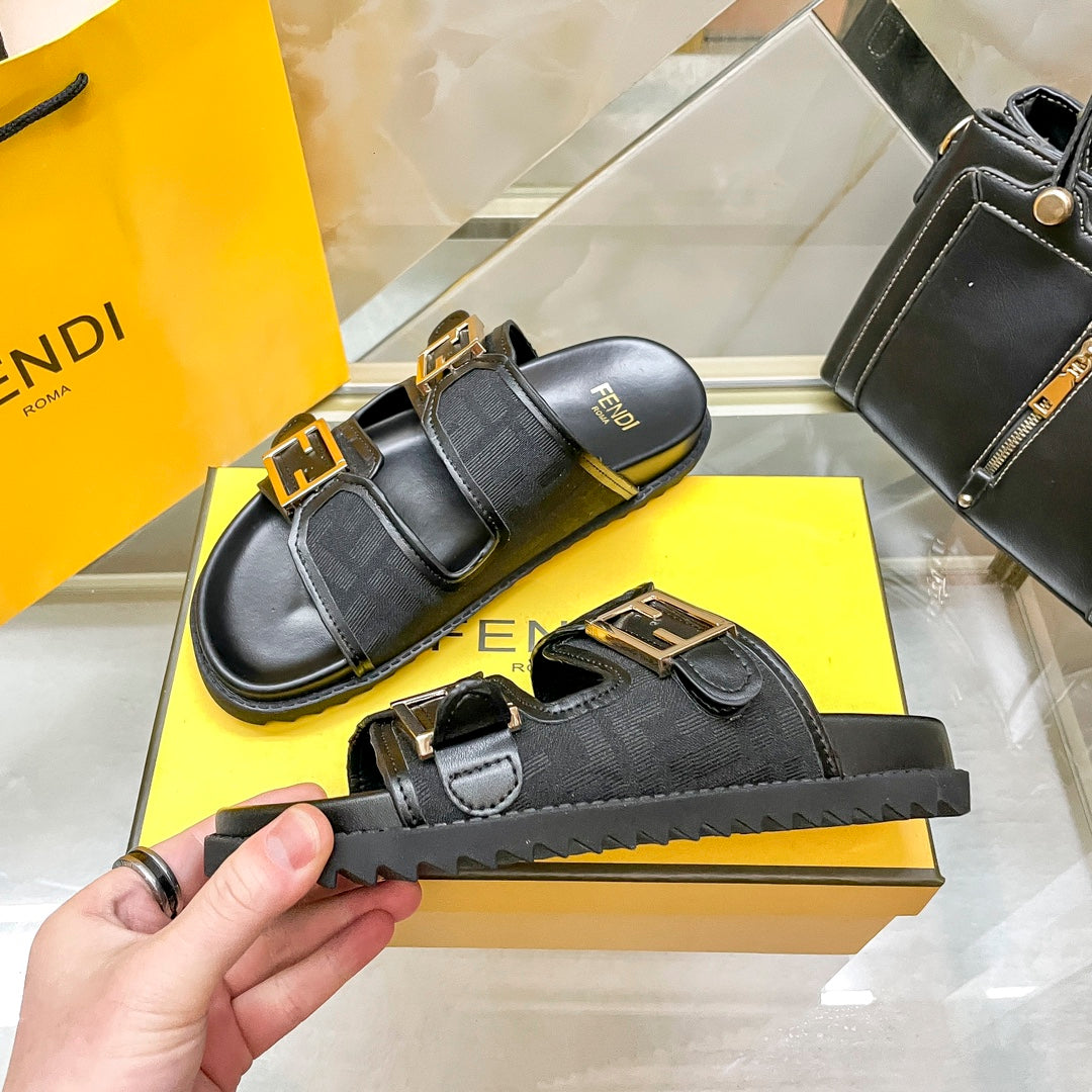 14F69ZDE Stylish slippers