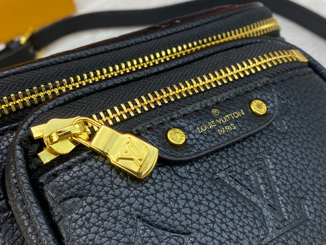 155NE57BDE Stylish leather bag