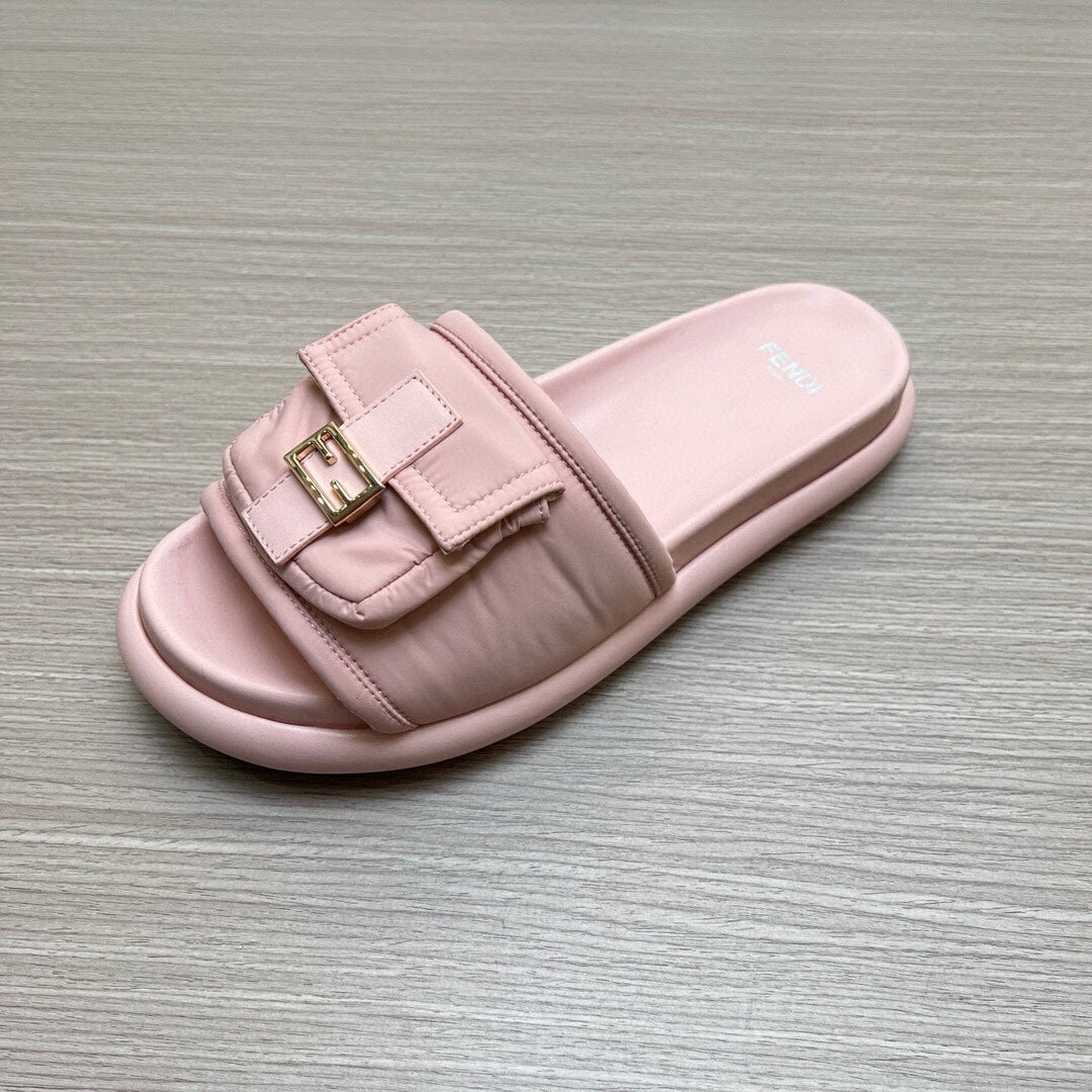 54F125ZDE Stylish slippers