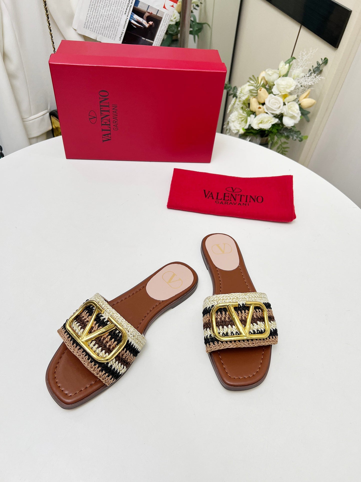 255QVL31ZDE Stylish leather Slippers