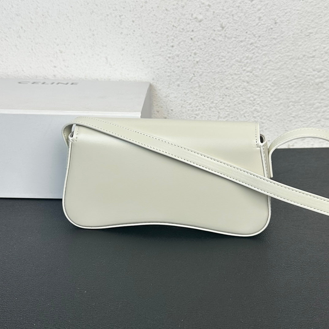 1XE271BDE Stylish leather bag 