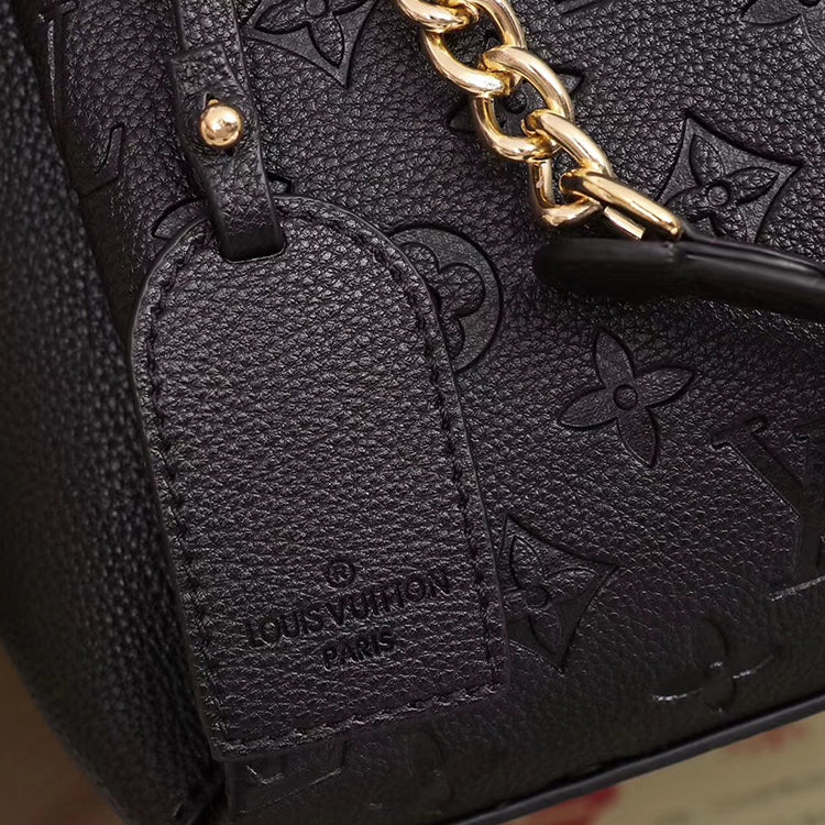 2E24BDE Stylish leather bag 