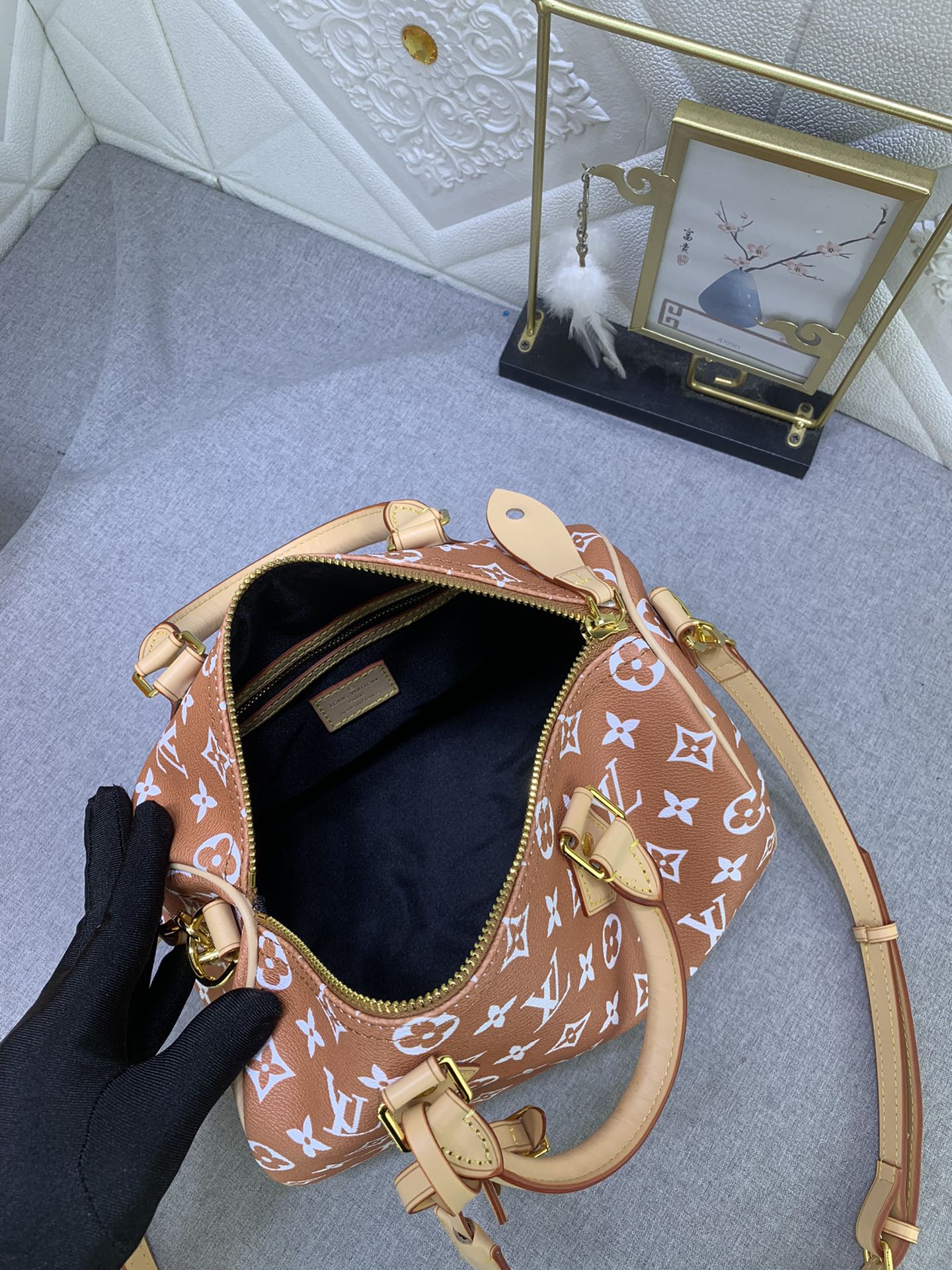 2XE268BDE Stylish leather bag 