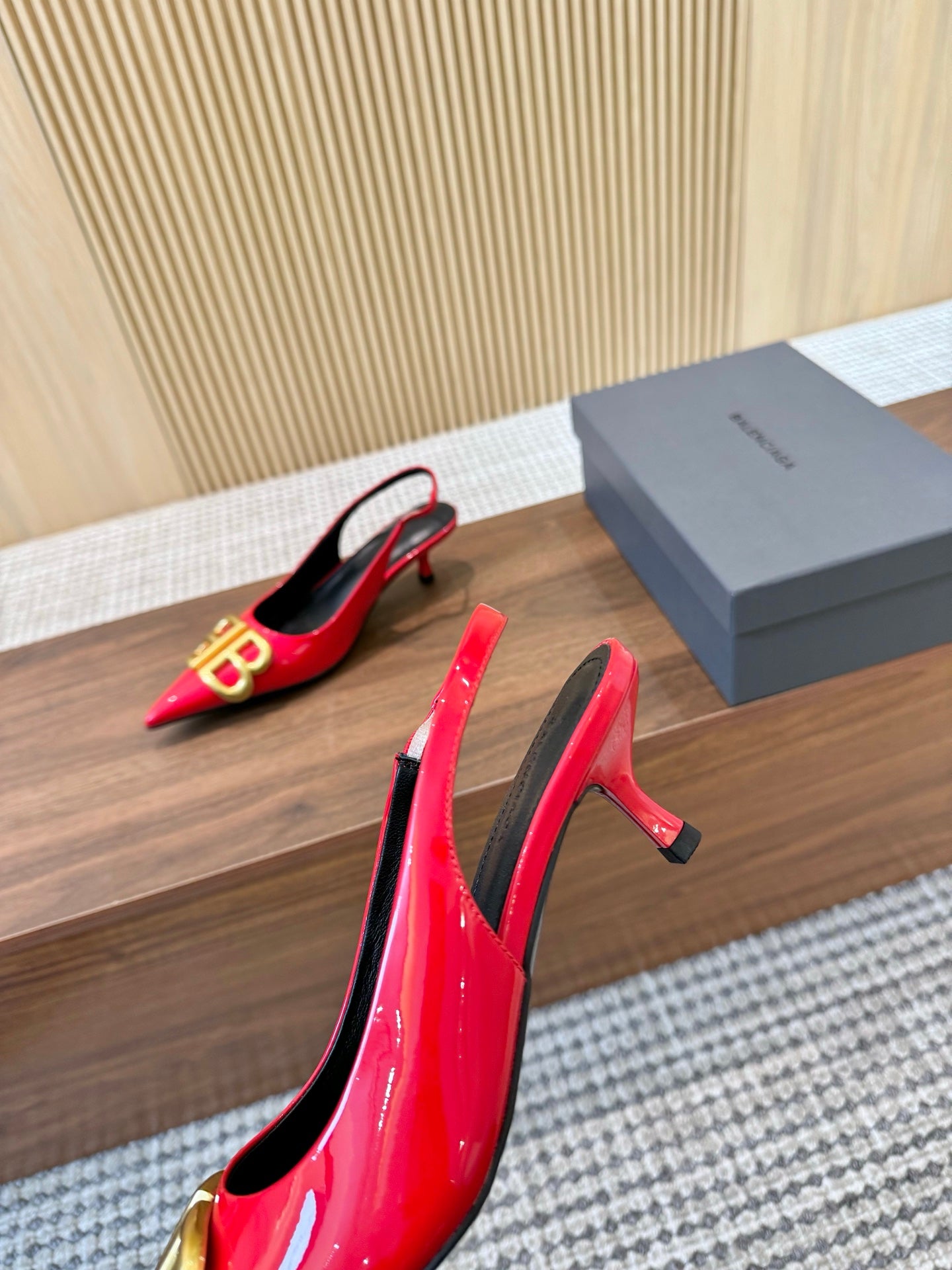 255QJ45ZDE Stylish leather High heels