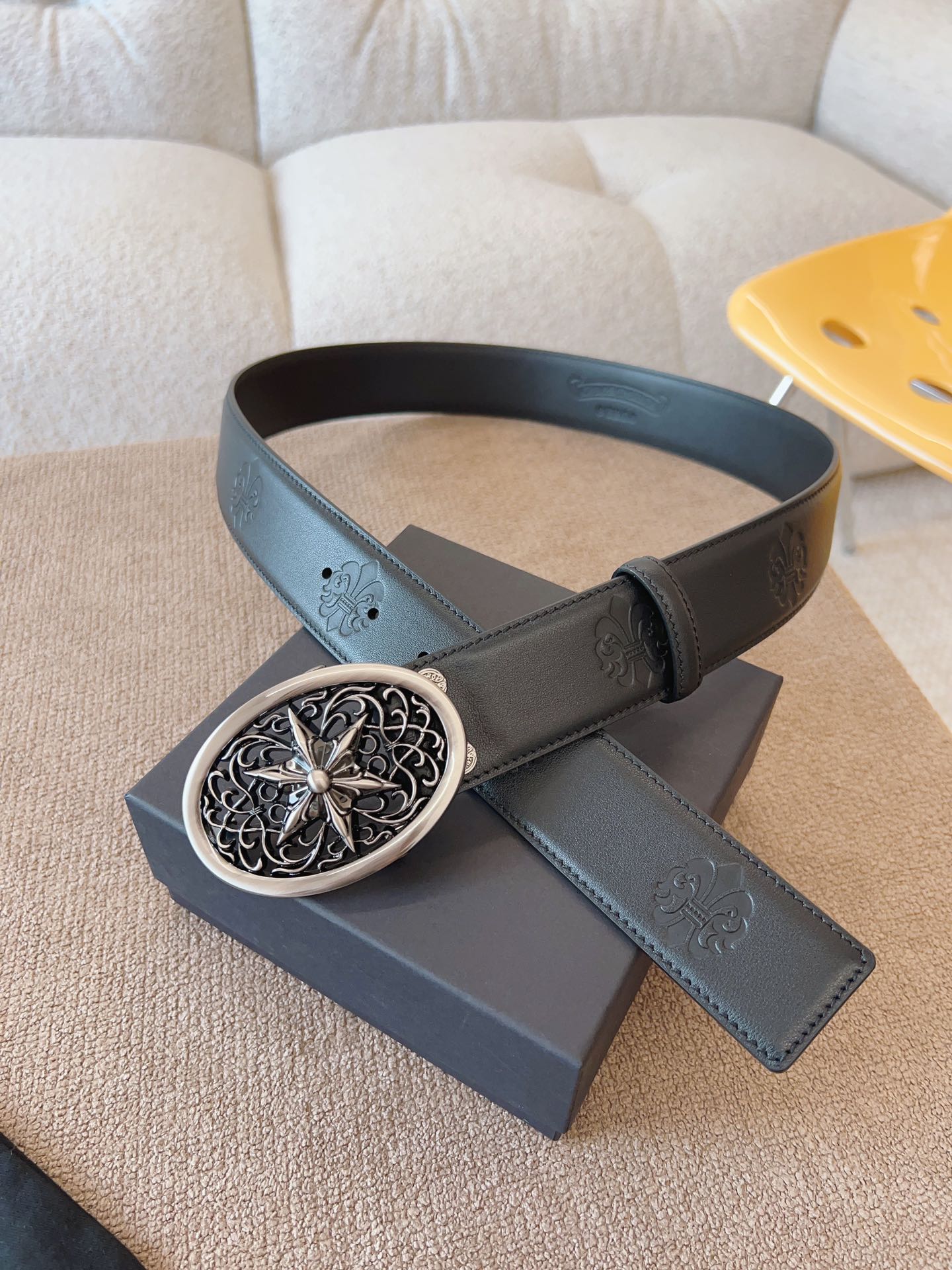 255RA17PDE Stylish  High quality belt With full package