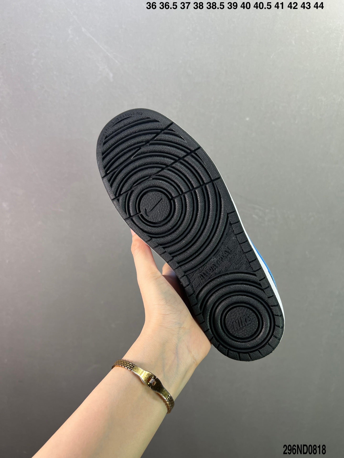 4YN40ZDE Stylish Sneakers (No Box, August-October Big Sale)