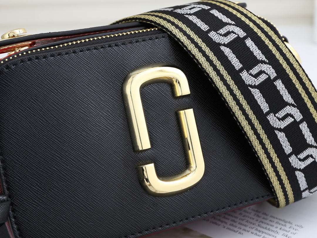 1XA31BDE Stylish leather bag 