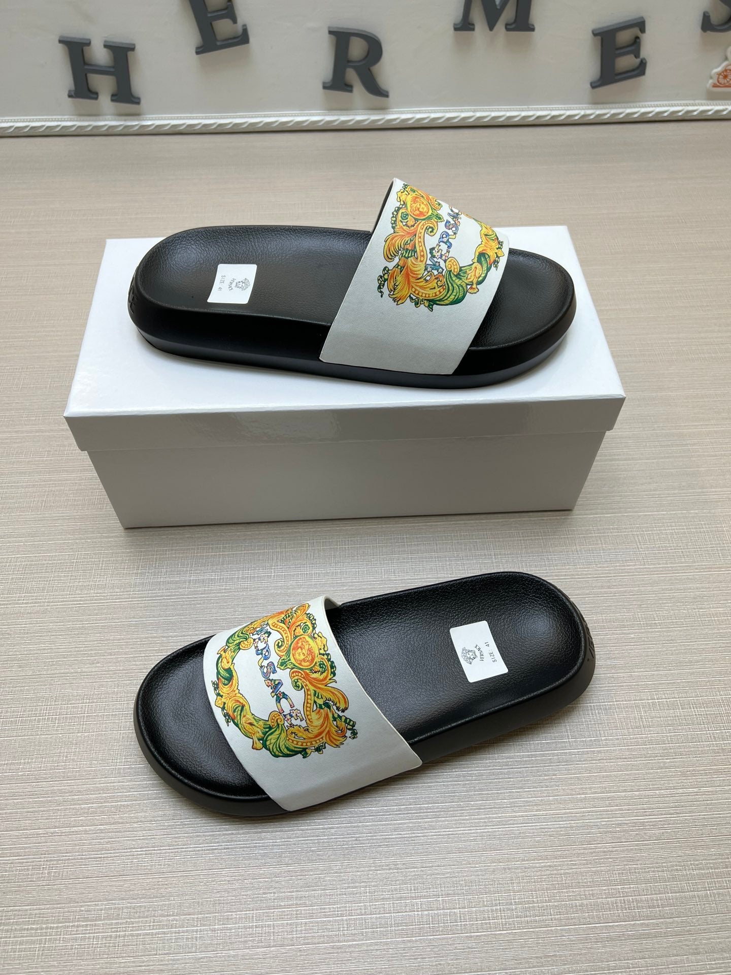 54V164ZDE Stylish sandals slippers