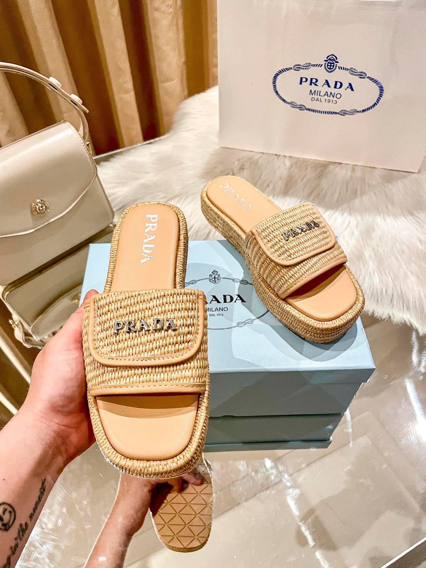 14PD176ZDE Stylish Slippers