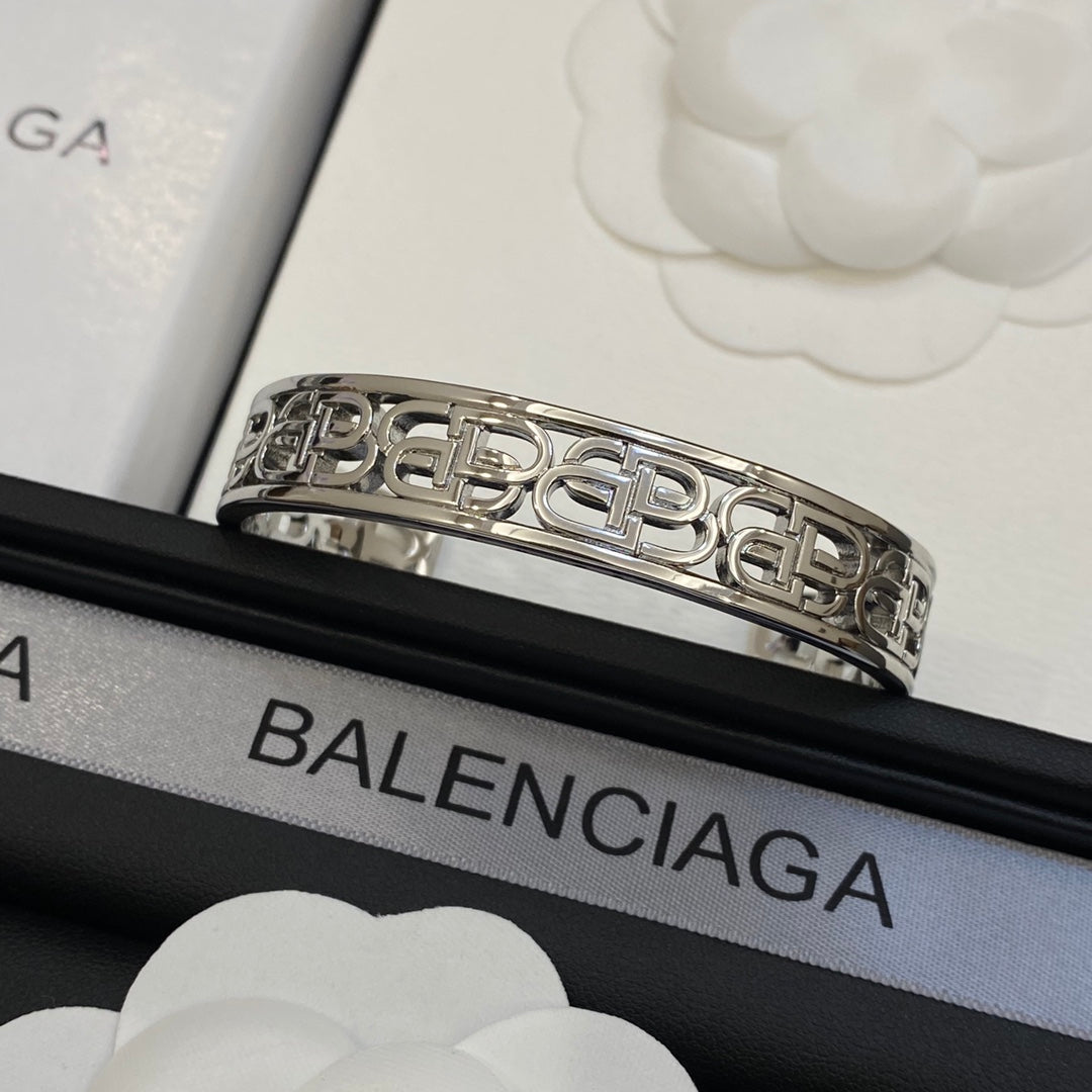 14J986KDE Stylish Bracelets