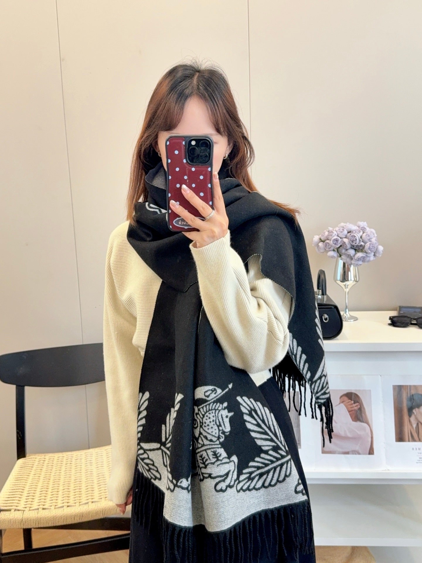 185ZR37WDE Stylish Winter Scarves