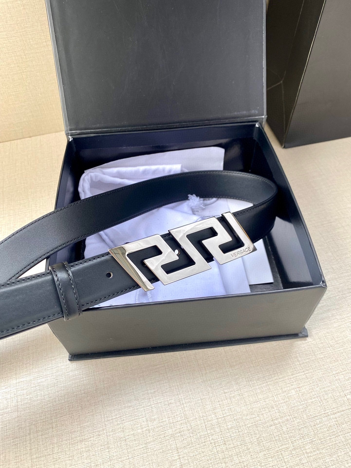 1WV165PDE Stylish  High quality belt With full package