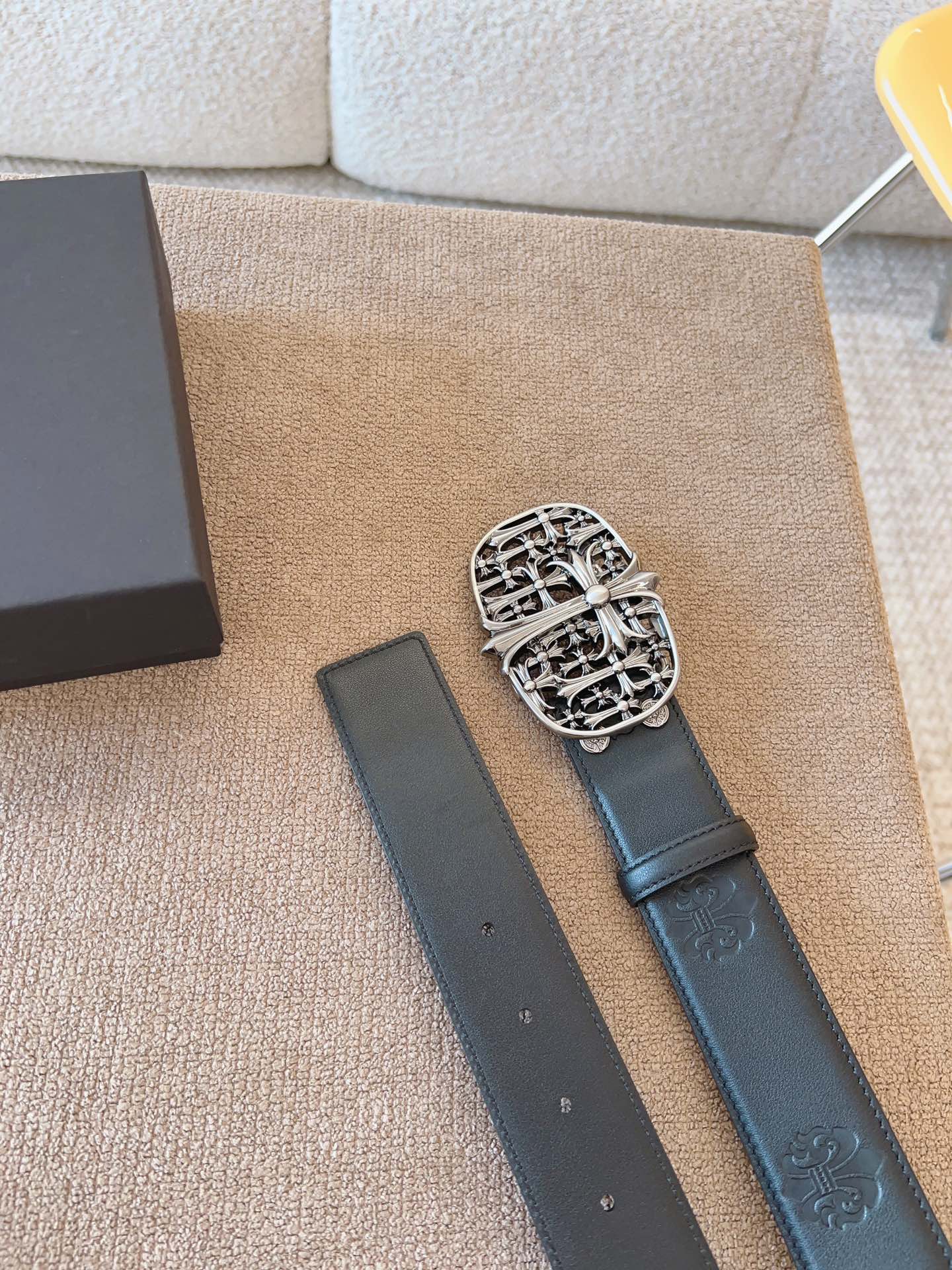 255RA16PDE Stylish High quality belt With full package