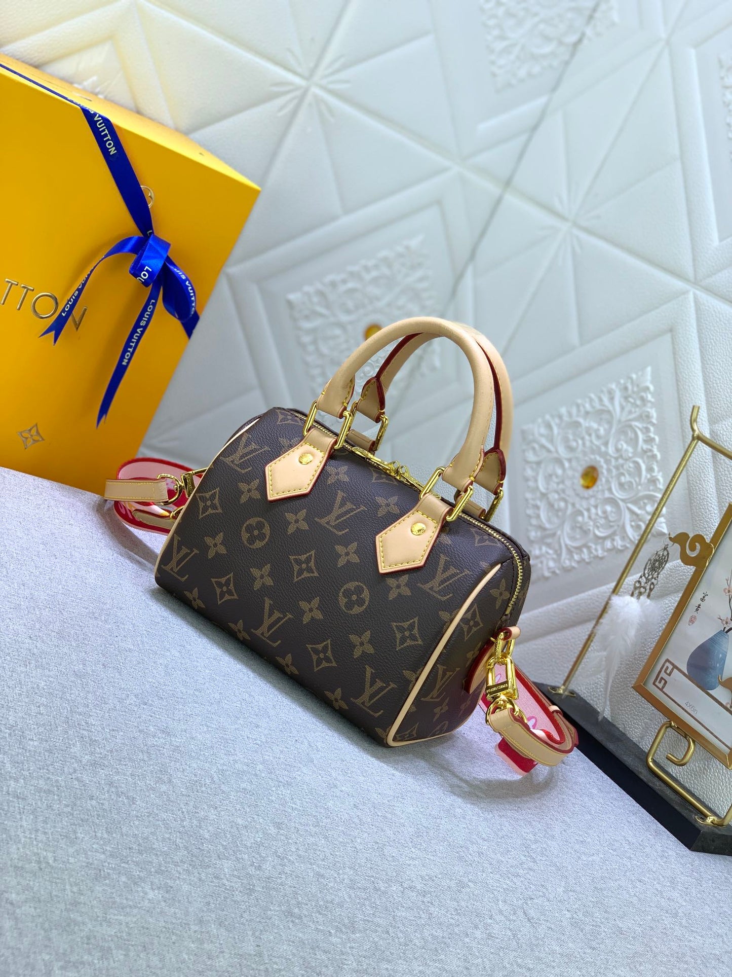 2XE44BDE Stylish leather bag 