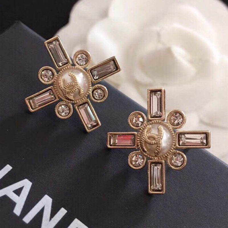 14C44EDE Stylish Earrings