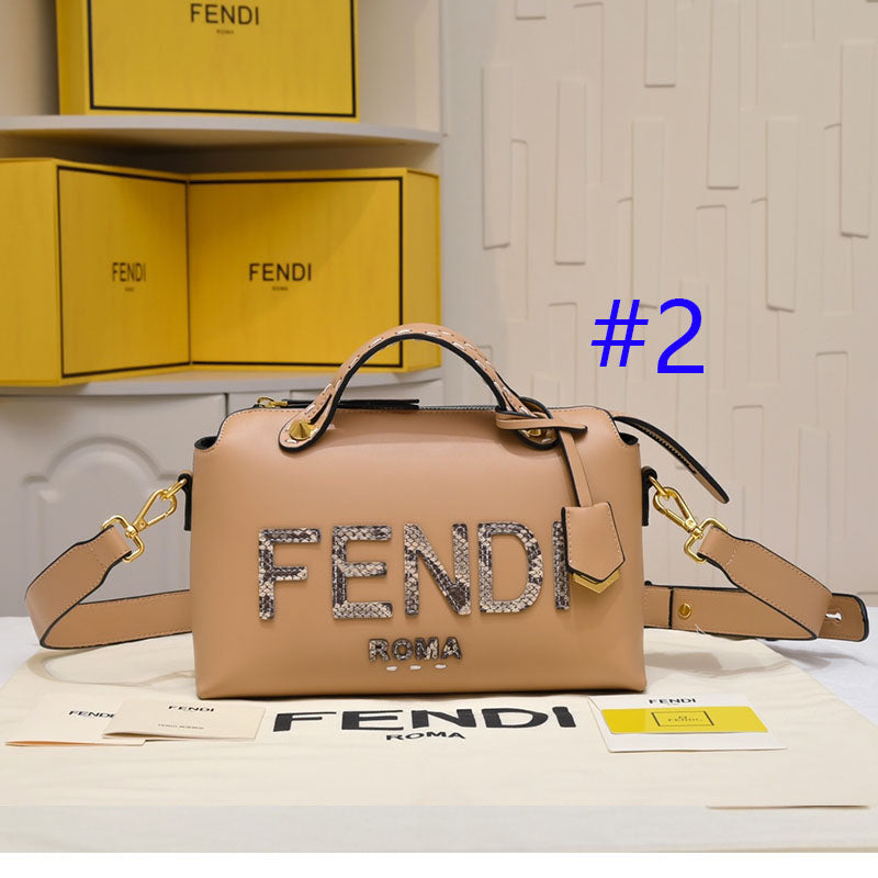 1WF110BDE Stylish leather bag