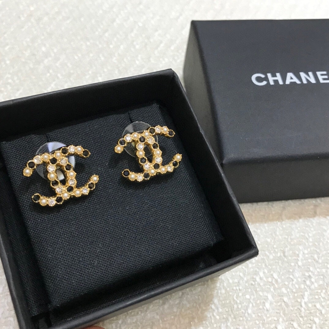 1YC402EDE Stylish Earrings
