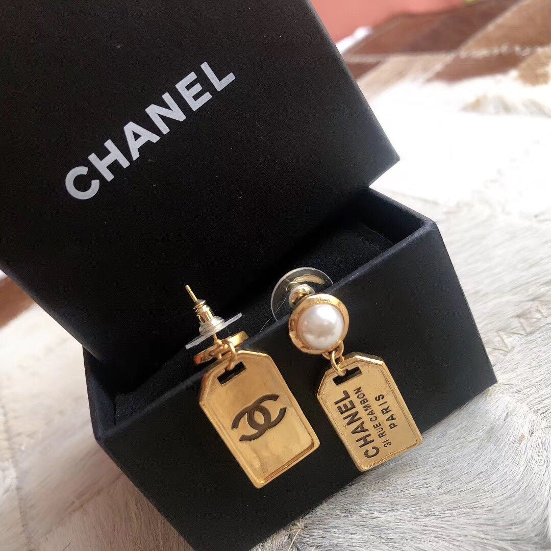 1YC235EDE Stylish Earrings