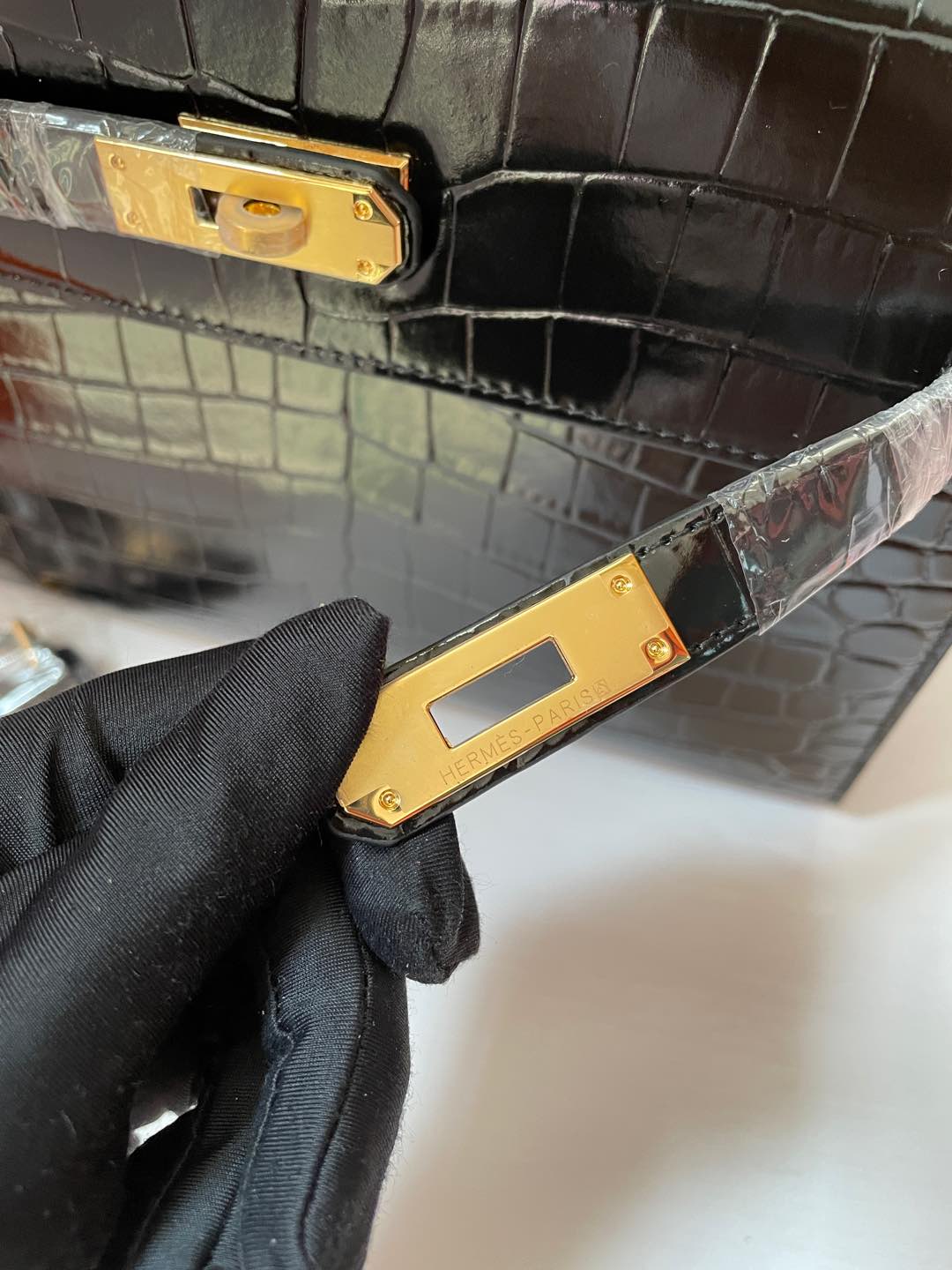 2WH28BDE Stylish leather bag