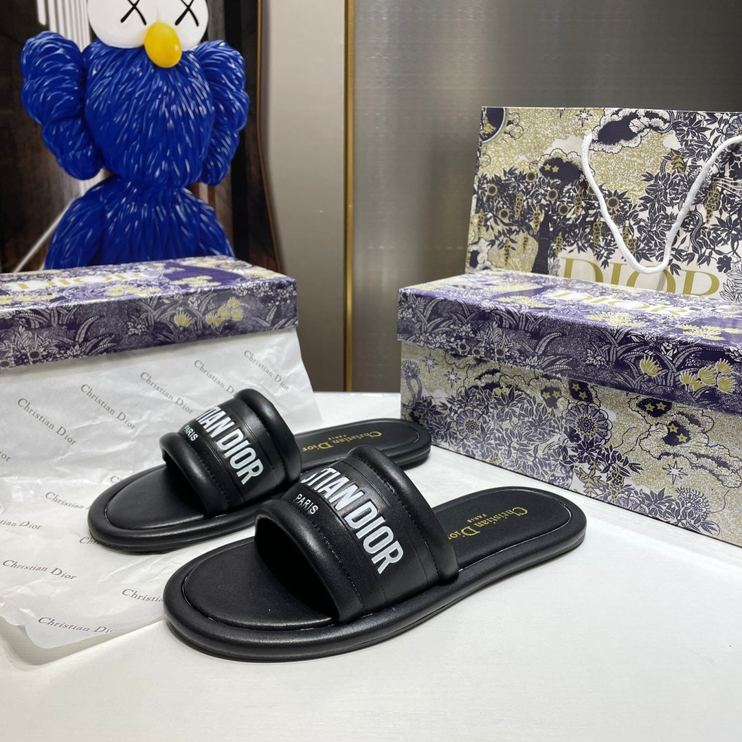 14D76ZDE Stylish slippers