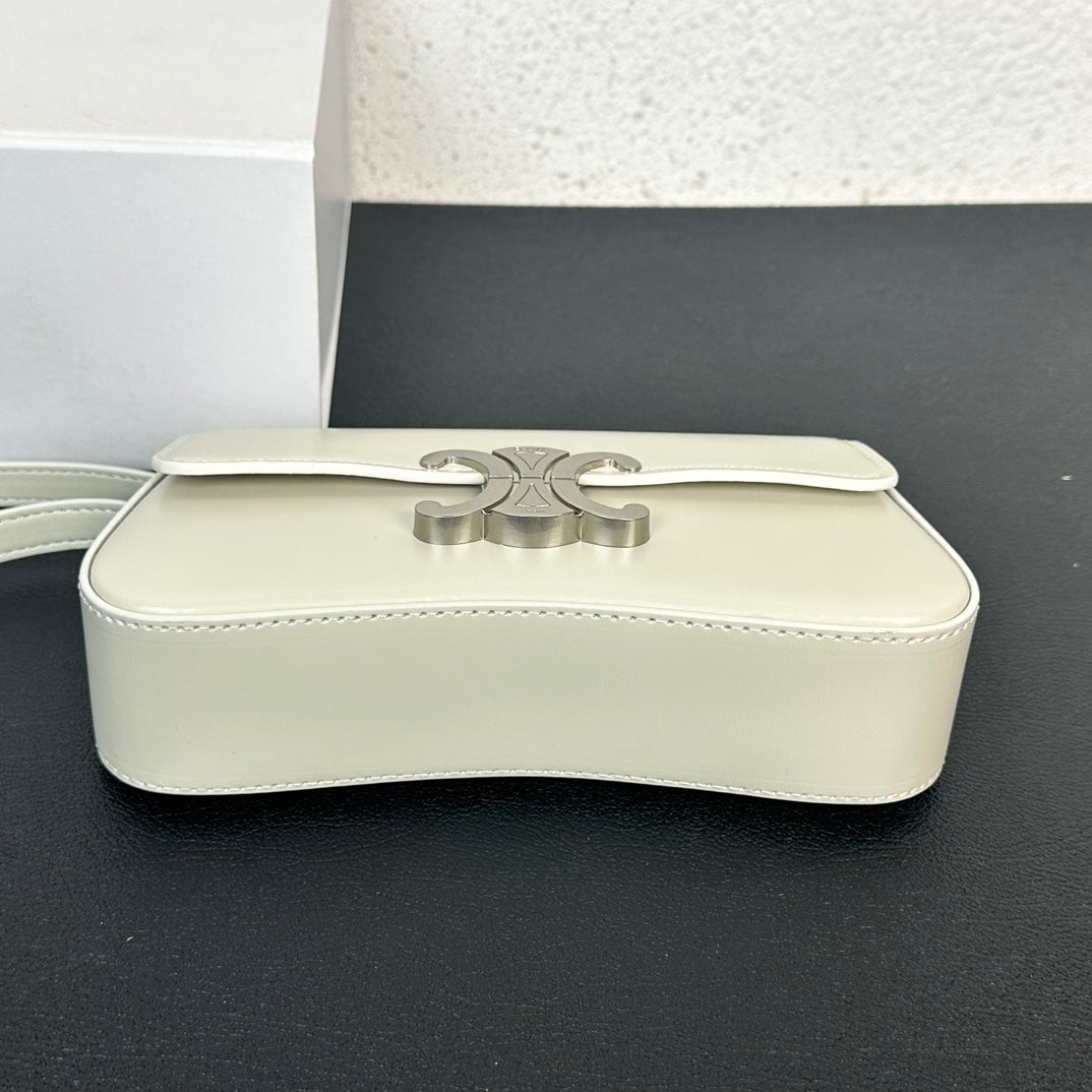 1XE271BDE Stylish leather bag 