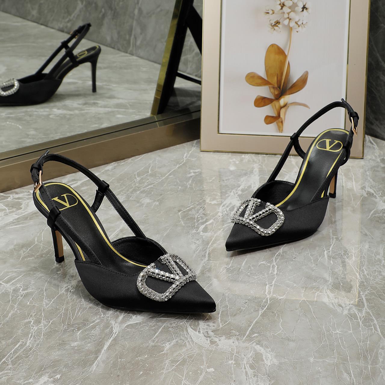 245RVL16ZDE Stylish leather  High heels