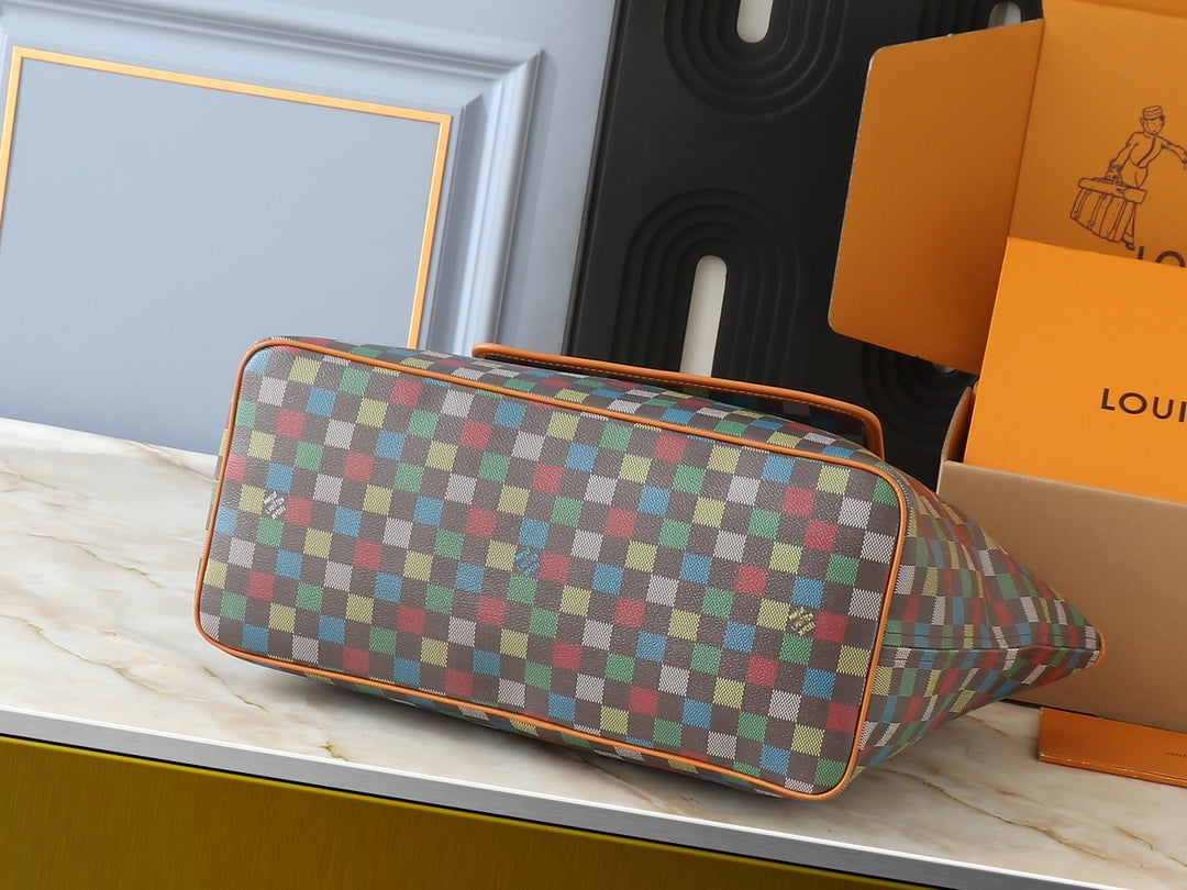 2WE31BDE Stylish leather bag