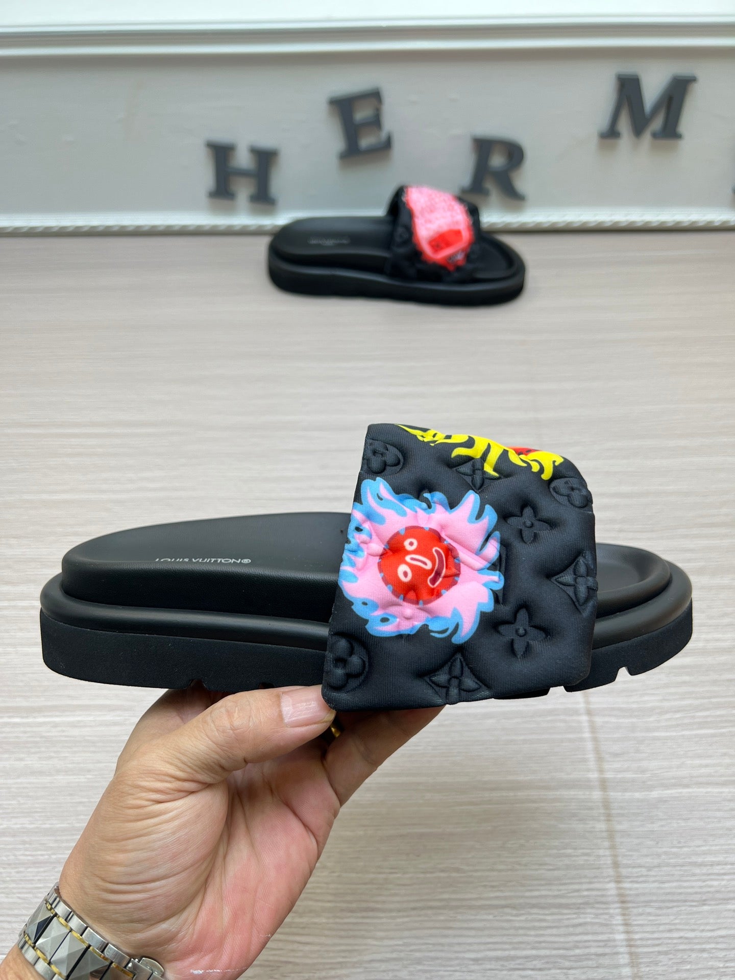 5YE154ZDE Stylish Slippers