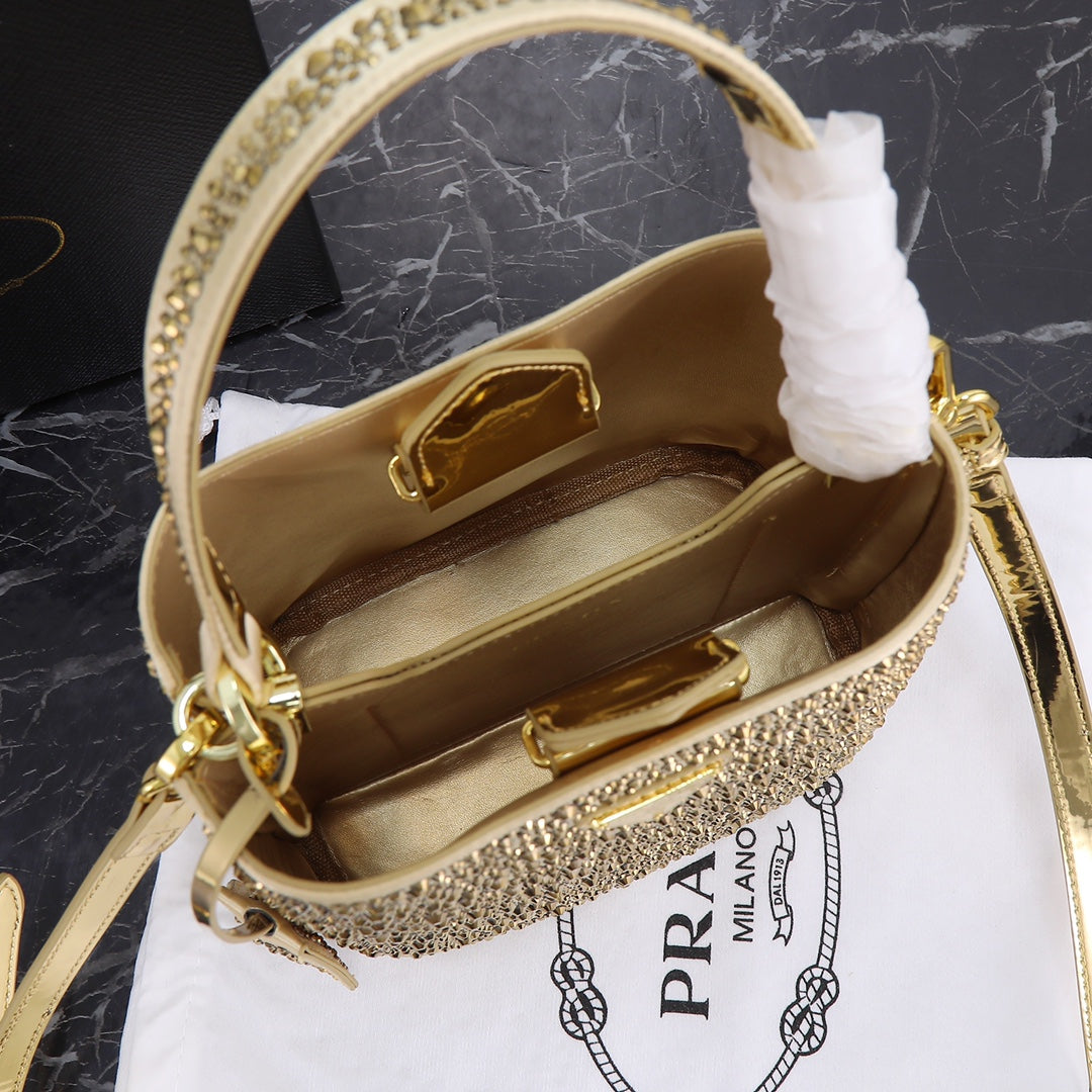 2XPD265BDE Stylish leather bag 