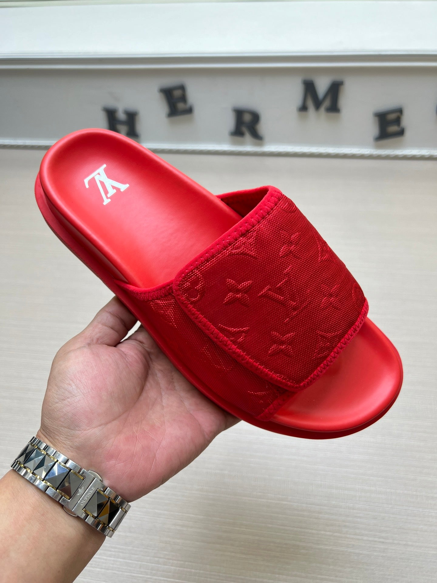 54E14ZDE Stylish slippers