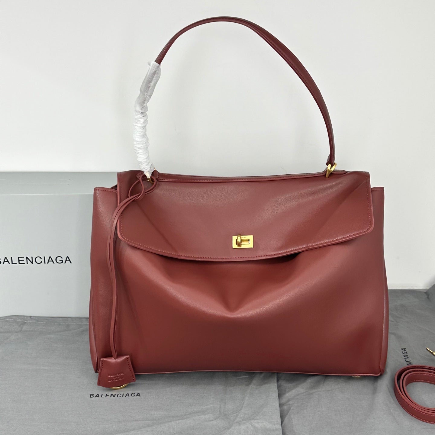 155NJ56BDE Stylish leather bag