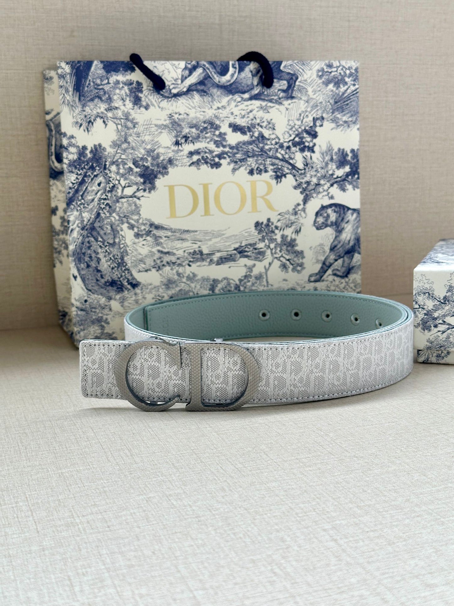 1RD197PDE Stylish  High quality belt With full package