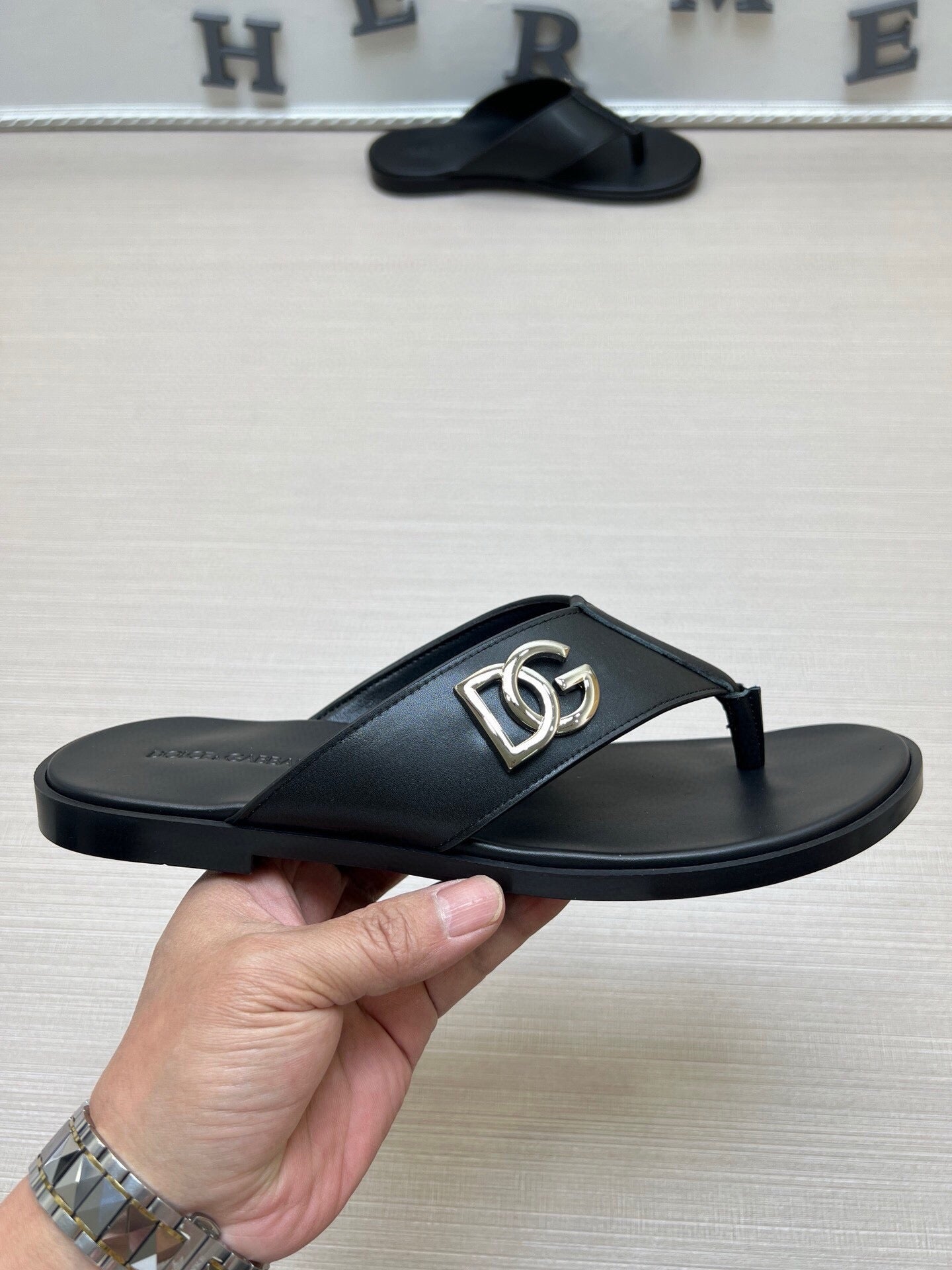 54A19ZDE Stylish slippers