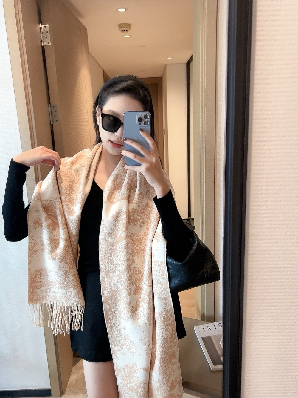 185ZD13WDE Stylish Winter Scarves
