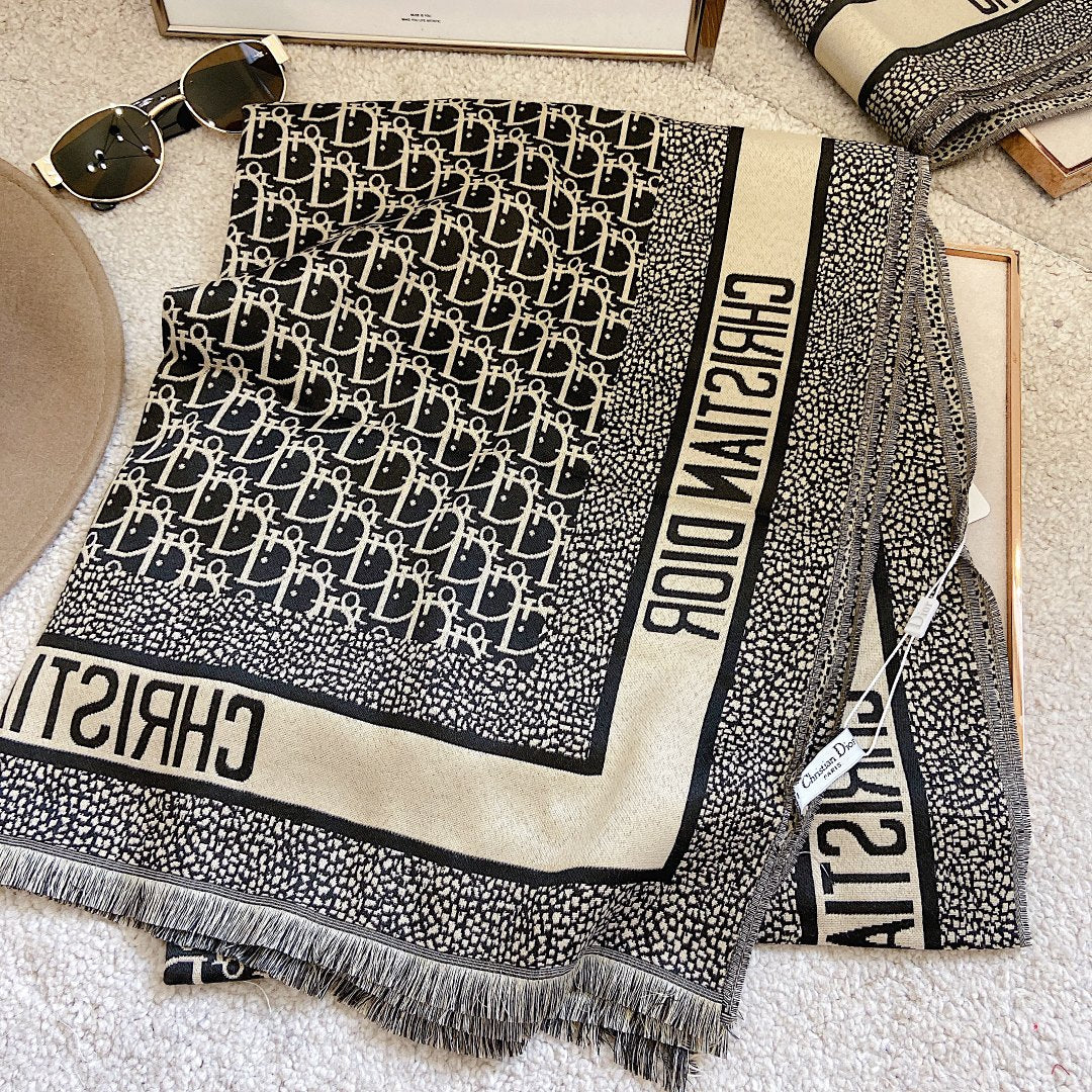 185ZD45WDE Stylish Winter Scarves