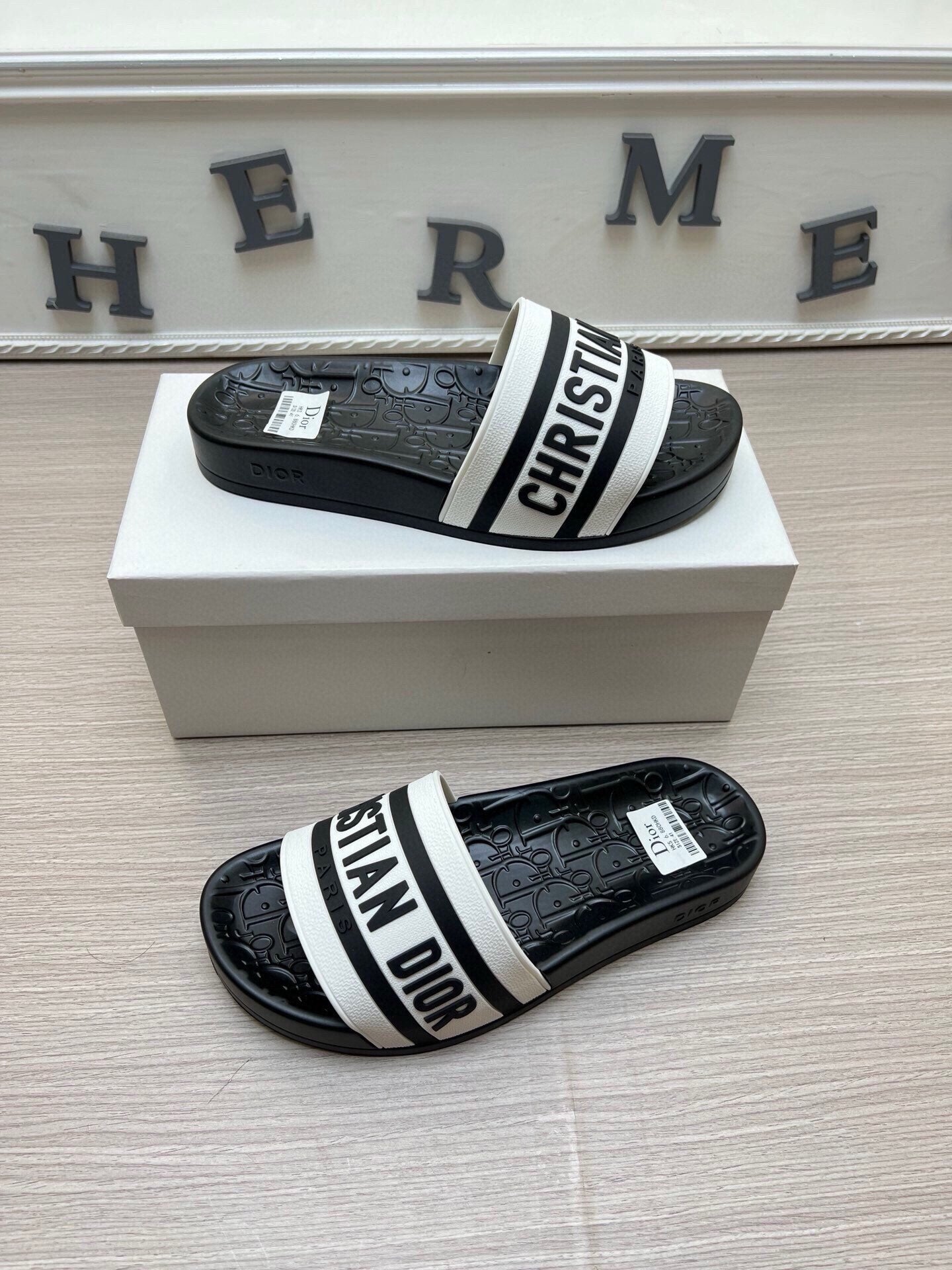 5LD212ZDE Stylish Slippers