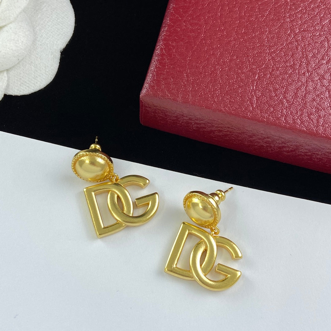 1NA147EDE Stylish Earrings