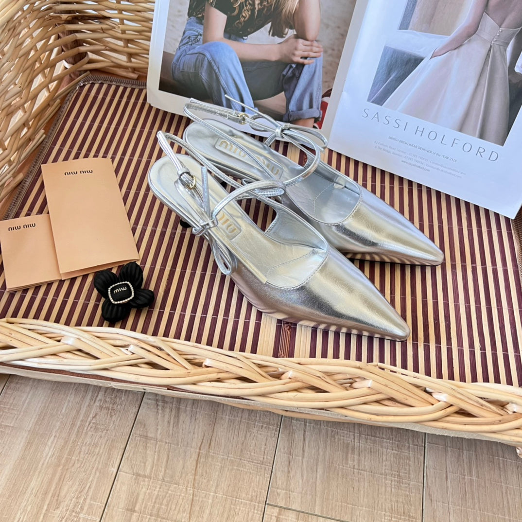 14A196ZDE Stylish High heels Heel height 5cm