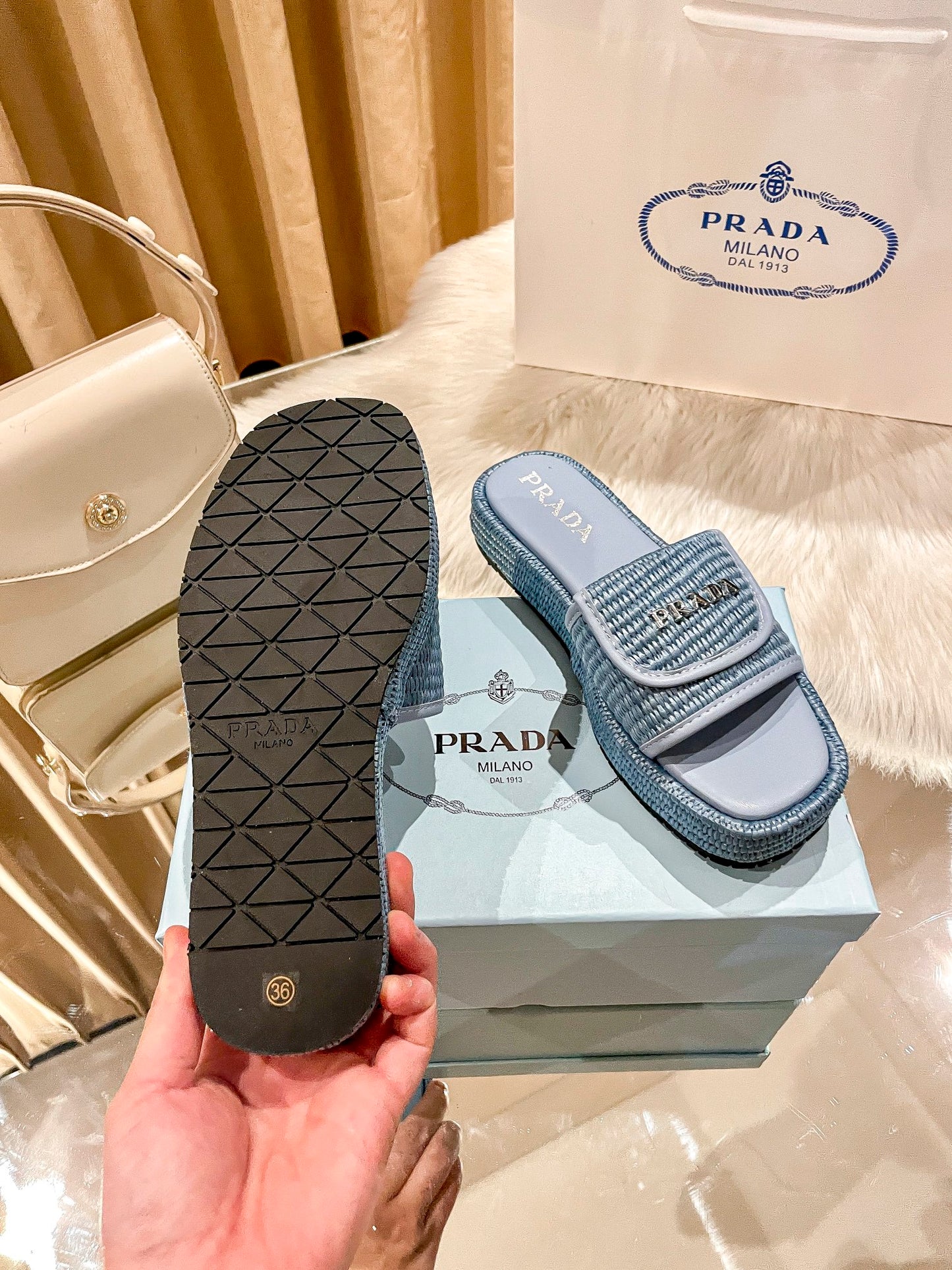 14PD176ZDE Stylish Slippers