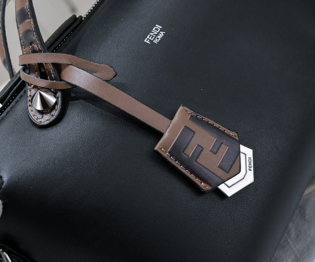 2XF331BDE Stylish leather bag 