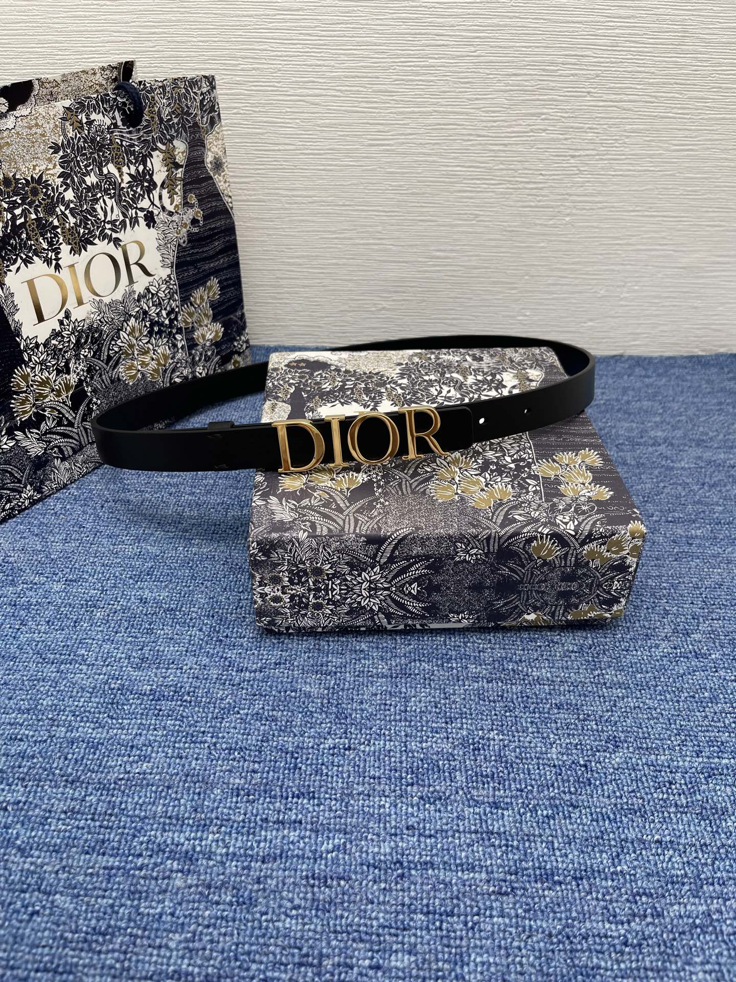 155RD203PDE Stylish  High quality belt With full package