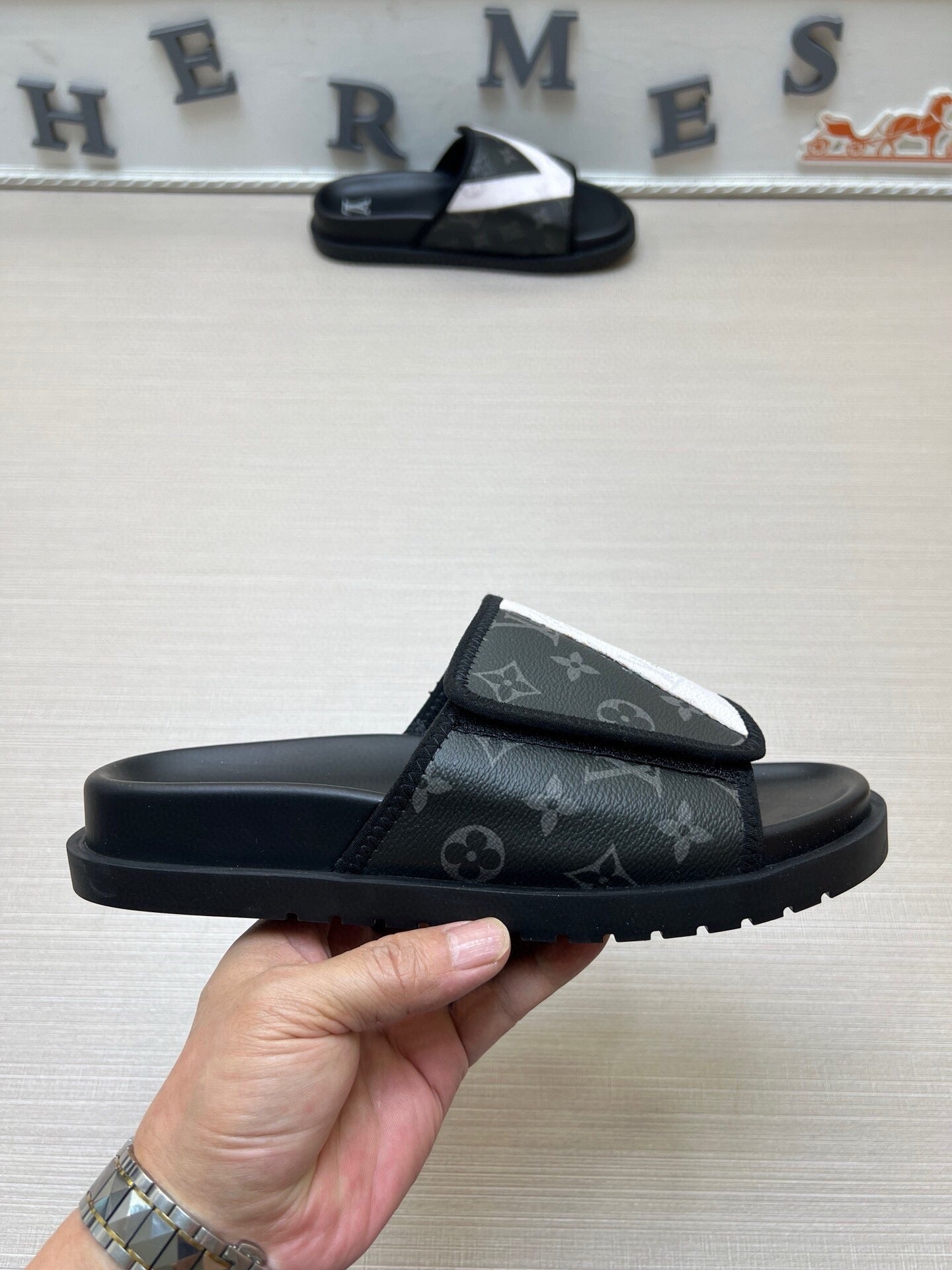 5WE251ZDE Stylish Slippers