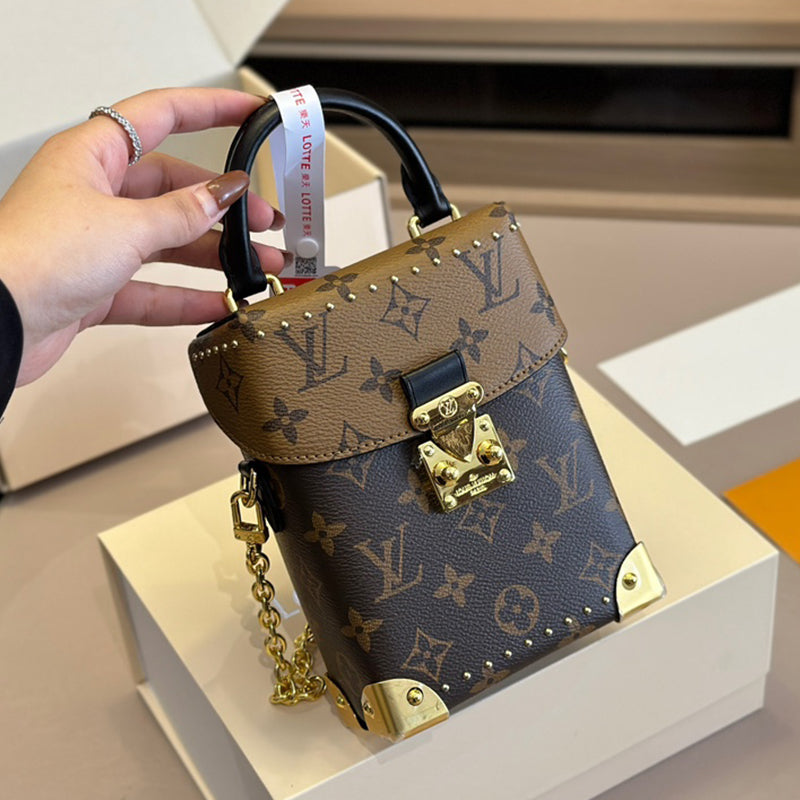 6XE135BDE Stylish leather bag 