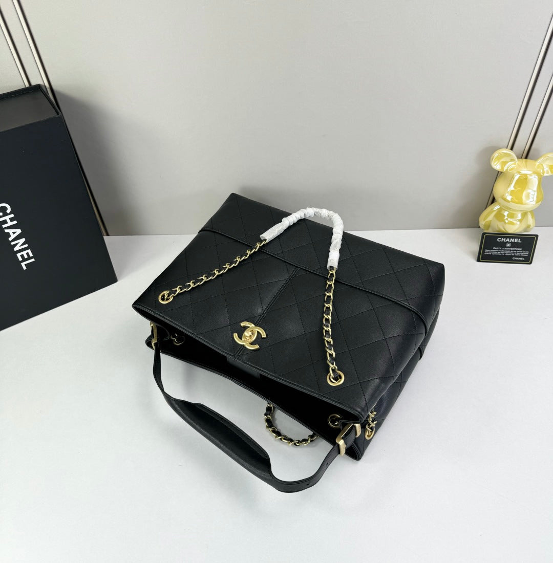 15RC64BDE Stylish leather bag