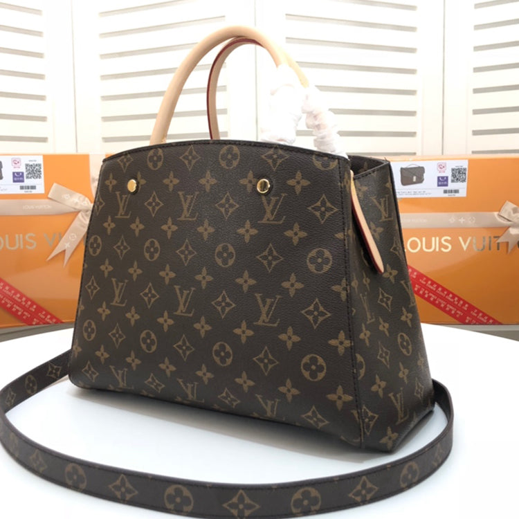 AE35BDE Stylish leather bag 
