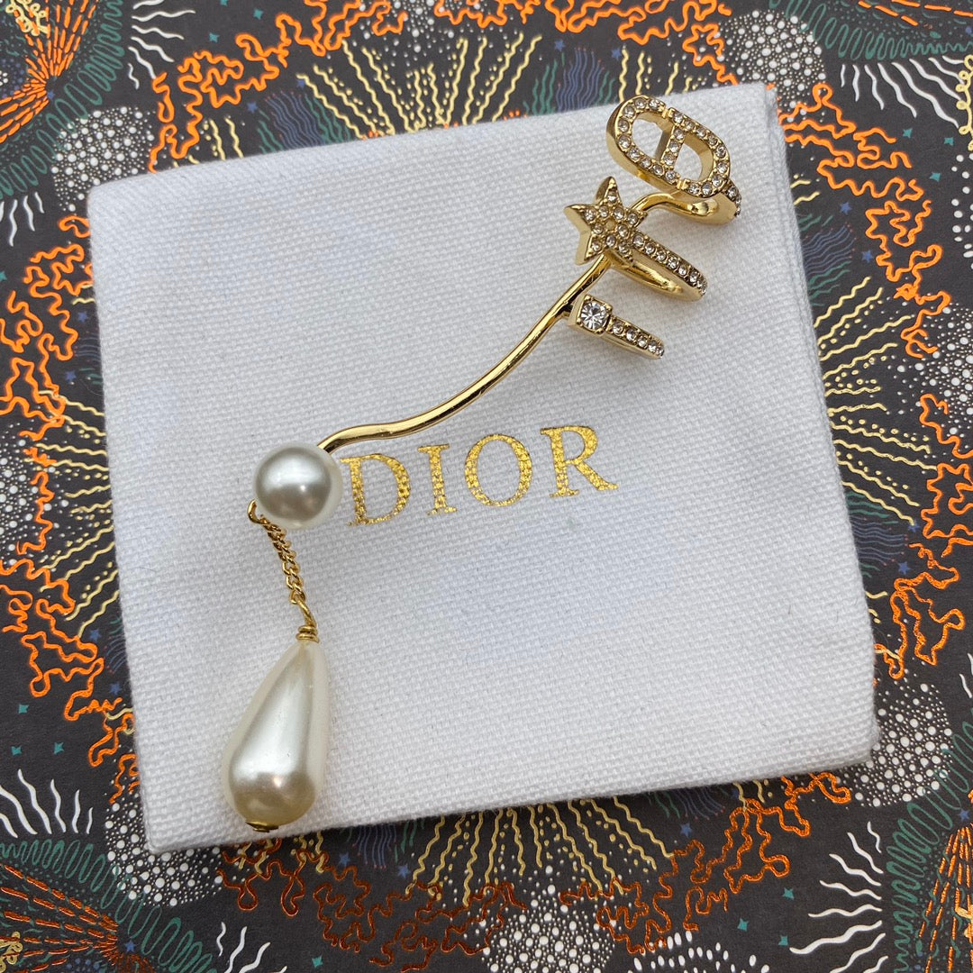 1YD426EDE Stylish Earrings