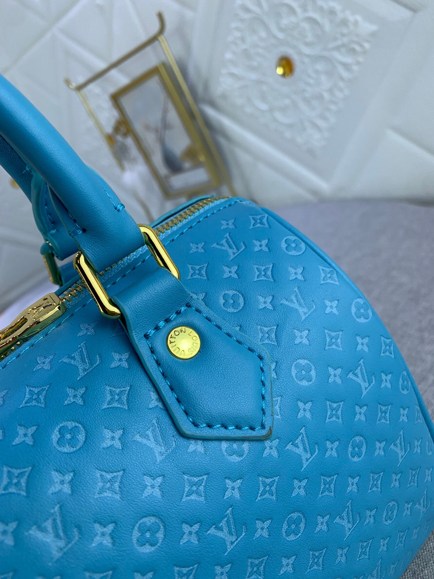 1XE143BDE Stylish leather bag 