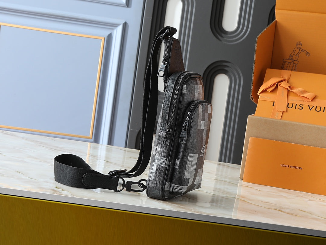15RE20BDE Stylish leather bag
