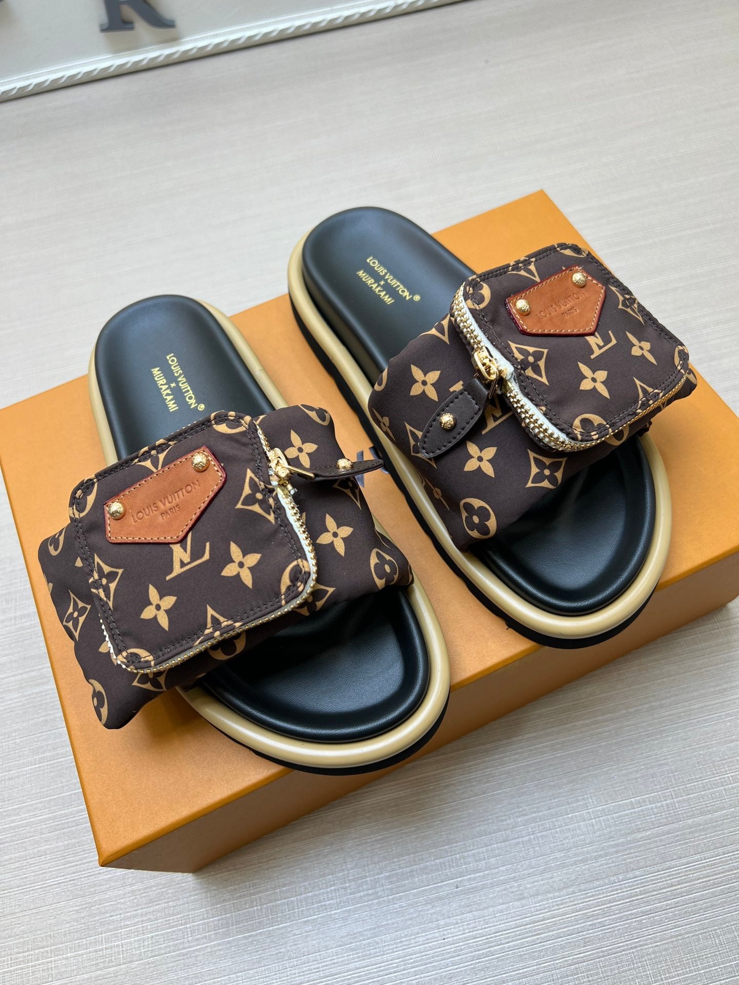 5LE219ZDE Stylish Slippers