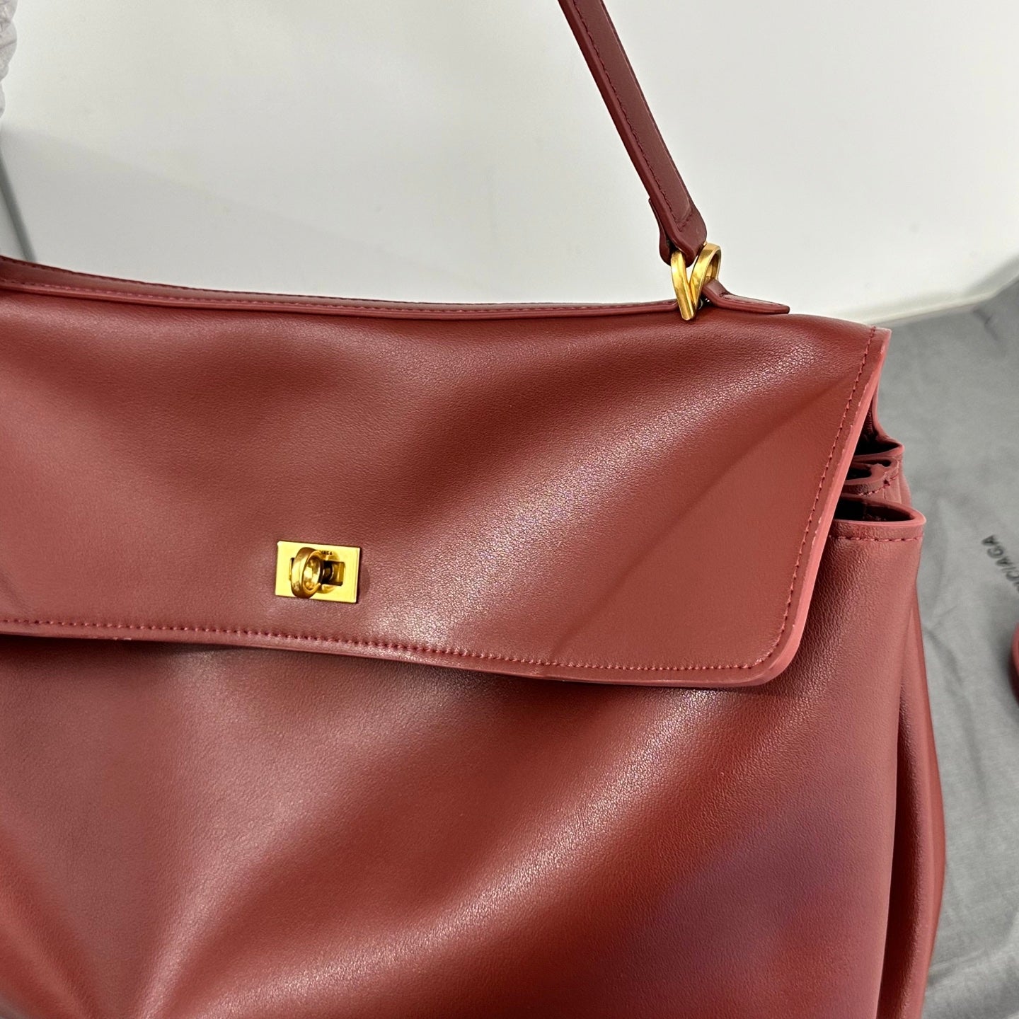 155NJ56BDE Stylish leather bag